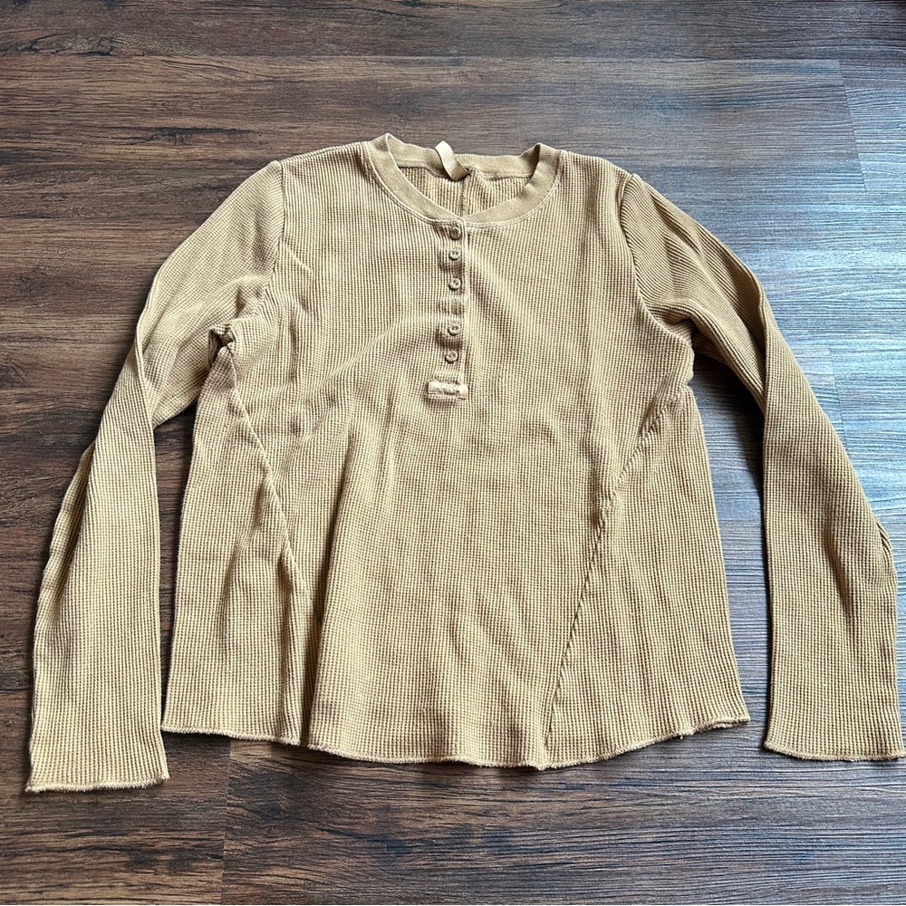 SKIMS Ribbed Henley Long Sleeve Top in Tan